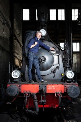 A Portrait of a musician from Deutsche Staatsphilharmonie Rheinland-Pfalz in Ludwigshafen by Francesco Futterer, a freelance photographer based in Mannheim 