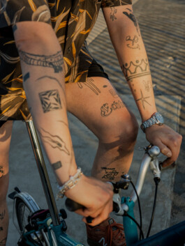 Brompton bicycle handlebar and grips close-up 