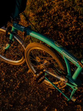 Brompton bike wheel and drivetrain macro – engineering detail 